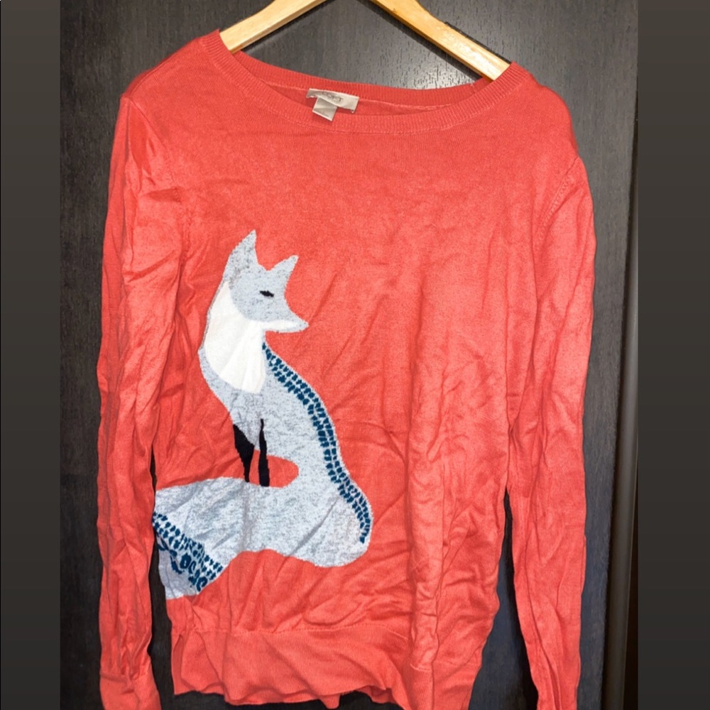 Super cute fox crew neck sweater.